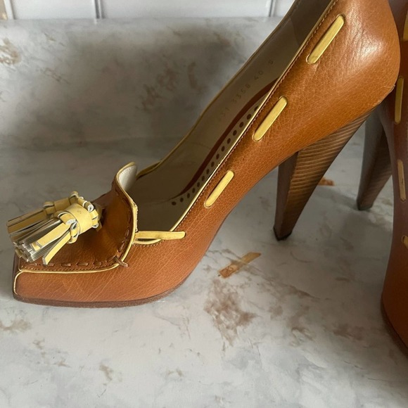 YSL Tan Heels - Picture 6 of 16